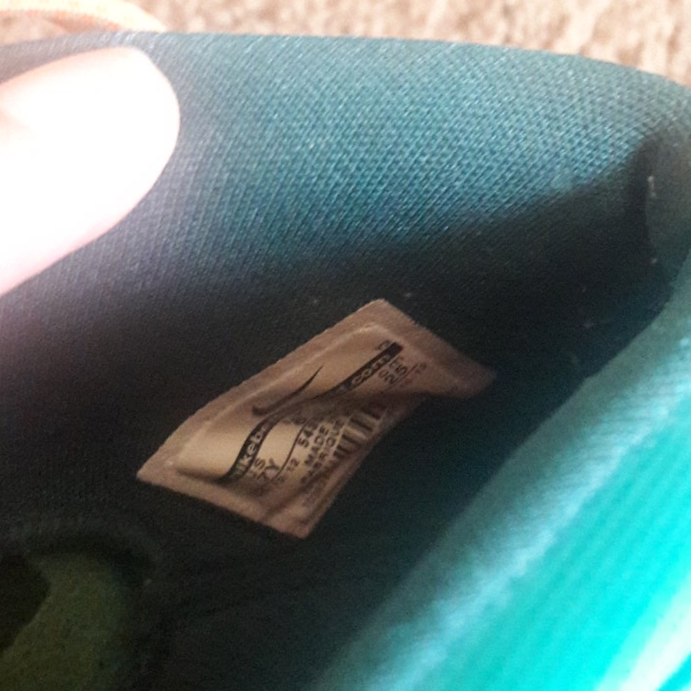 Nike LeBron X GS Miami Green - Picture 7 of 7